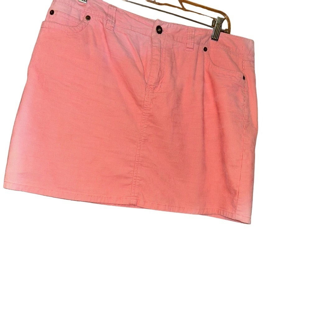 Women Vineyard vines pink ombre corduroy skirt size 12 with pockets ladies